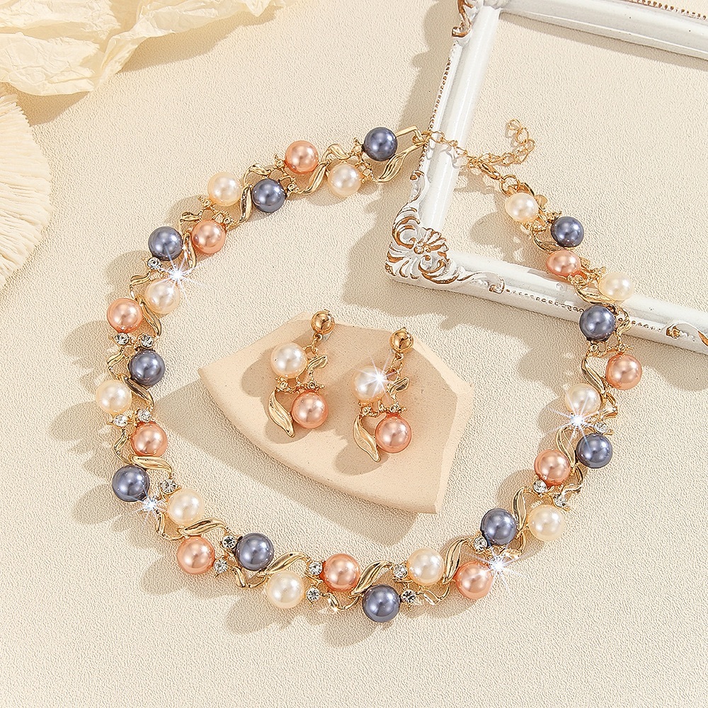 Elegant Pearl Necklace with Gold Accents